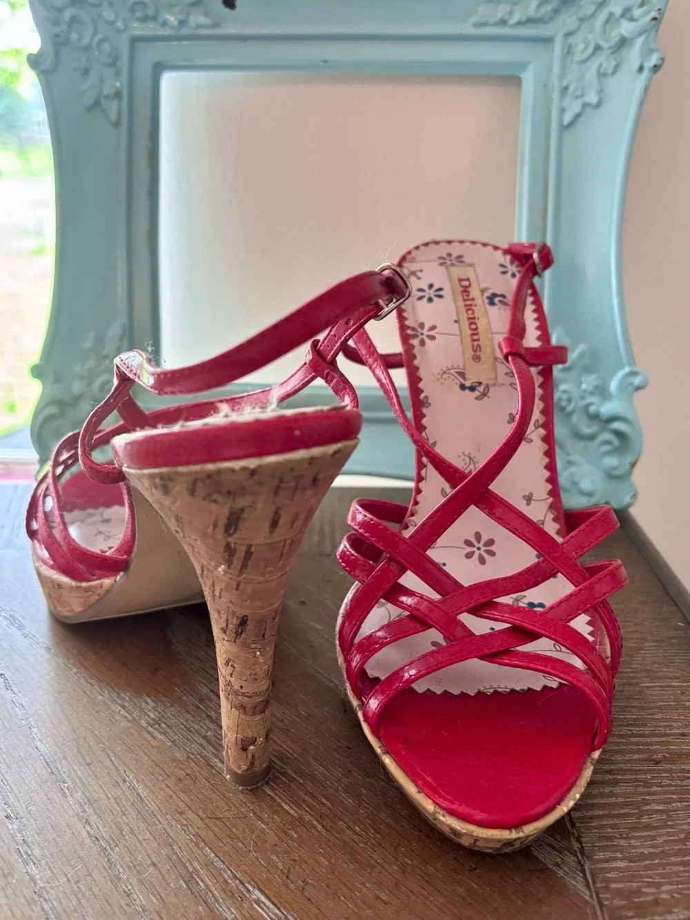 Delicious Women's Fuchsia Strappy Sandals - Picture 2 of 4